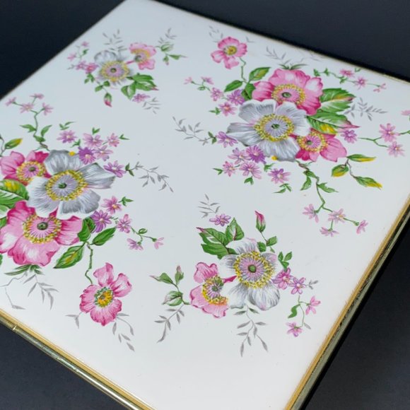 SAJI Vintage Ceramic Footed Trivet Floral Metal Gold Feet - Picture 3 of 6